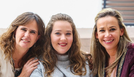  Martha Zwiegger, Mary Carmen Mendizábal y Mary Carmen Ayala.