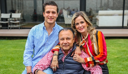  Rodrigo Díaz de León, Fernando Díaz de León y Patricia de Díaz de León.