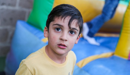  Álvaro.