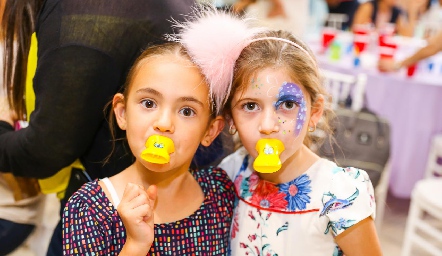  Ximena y Desiré.