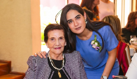  Mariana con Conchita Sabag de Iga.