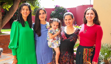  Silvia Araiza, Mariana Rodríguez, Lía Enríquez, Carla Von Der Meden y Emma César.