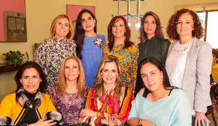  Silvia Aguilar, Mariana Rodríguez, Armida César, Lourdes Velázquez, Teté González, Susana Jonguitud, Miriam González, Paty Annette Ruiz y Marcela de la Maza.