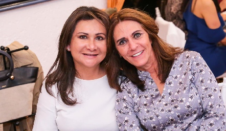  Silvia Andrade y Tichis Araiza.