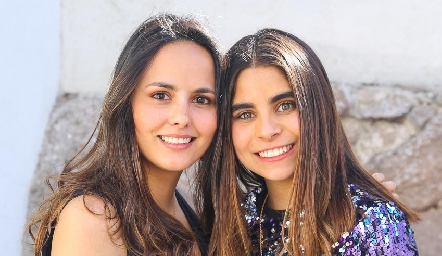  Ceci Dávila y Rocío de la Vega.