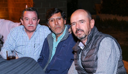  Mauricio Valle, Carlos Peña y Ricky Meade.