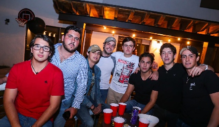 Carlos Derbez, Toro Gómez, Pato Rodríguez, Marcelo Navarro, Rodrigo Abud, Rafa Villanueva, Dago Castillo y Juan Carlos Castillo.