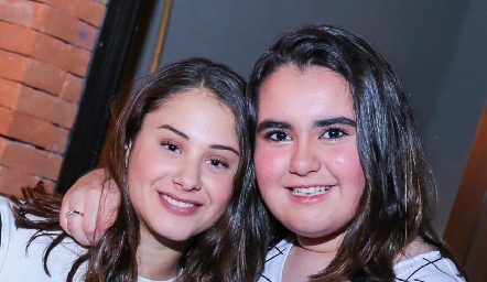  Alexia Revuelta y Martita Payán.