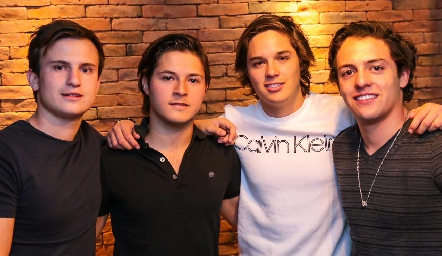  Santiago Corripio, Alejandro Stevens, Manuel Lozano y Sebastián Díaz de León.