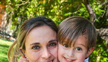  Daniela Llano y Santiago.