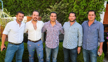  Buenos amigos.