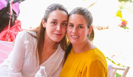  Ximena Castillo e Isa López.
