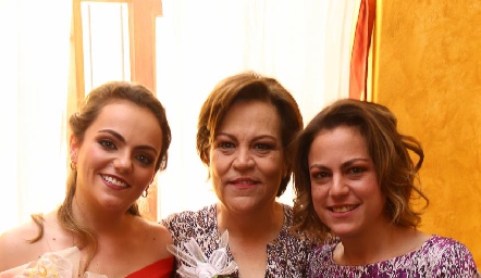  Gaby Foyo, Laura Torres y María José Foyo.