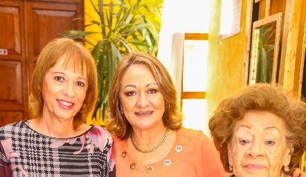  Lidia de la Torre, Bertha Rodríguez, Bertha Velázquez y Carmelita Vázquez.