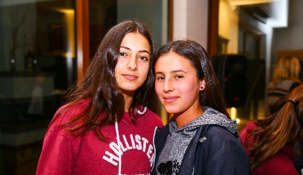  Marina Nieto y Paulina González.