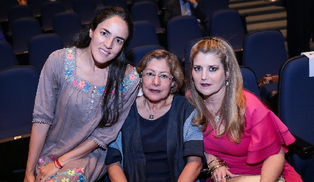  Nancy Puente, Nancy de Puente y Silvia Foyo.