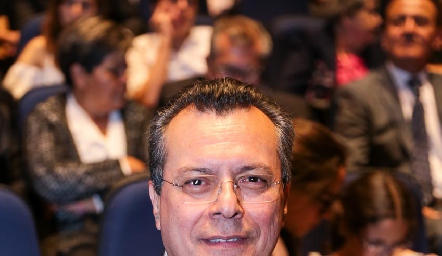  José Cifuentes.