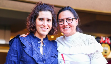  Mariana De Luna y Priscila Gómez.