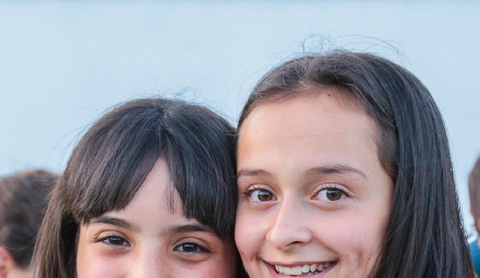  Lucciana Pillado y Montse Kemp.