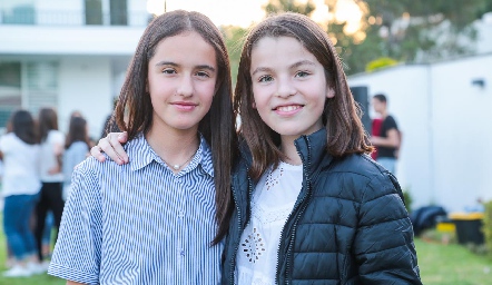  Vale Herrera y Andrea Limón.