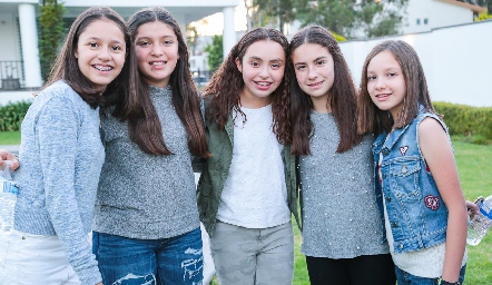  Arantza, Sofi, Xime, Zaza y Caro.