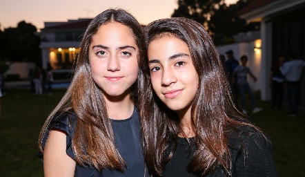  María y Constanza.