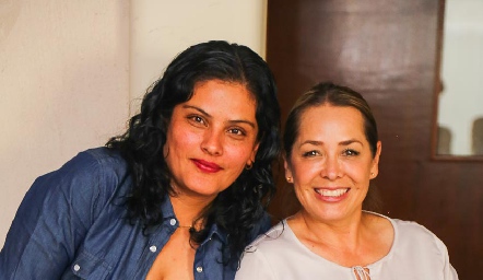  Columbia Díaz, Teresita Flores, María del Carmen Pérez y Lorena Martínez.