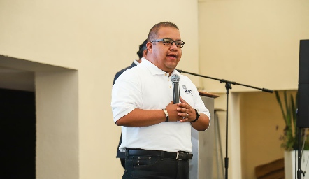  Gerry Onofre.
