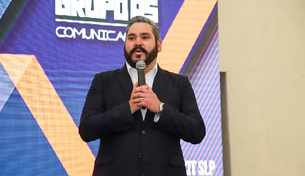  Chacho Gallardo.