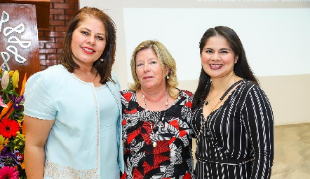  Claudia Pedrajo, Margarita Garza y Guadalupe Viera.