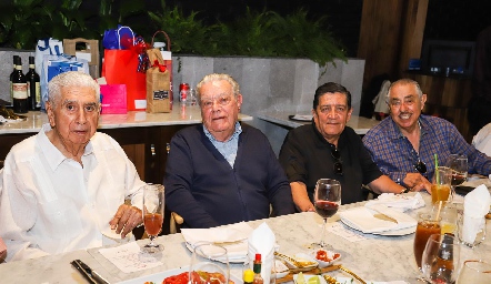  Abraham Tobías, Alfredo Gallegos, Gustavo Sandoval e Isaías Martínez.
