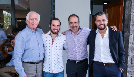  De los Santos: Marcelo, Marcelo, Marcelo y Carlos.