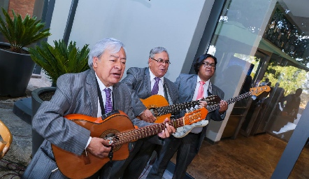  Música.