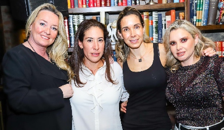  Wendy Boile, Rosa Elena Morales, Sofía Cázares y Carla Saucedo.