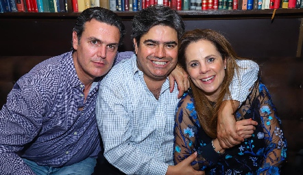 Güicho Fernández, Paco Leos y Paty Fernández.