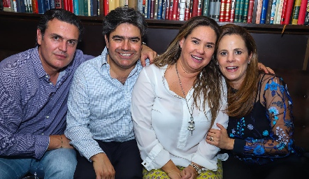  Güicho Fernández, Paco Leos, Daniela Benavente y Paty Fernández.