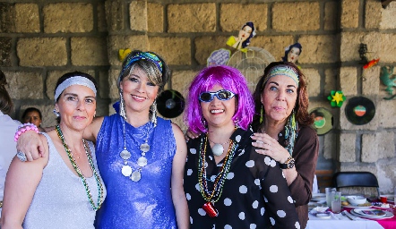  Sandra Correa, Elsy Guerra, Sabrina Gaviño y Lourdes Alcalde.
