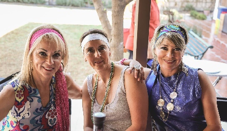  Bety de la Torre, Sandra Correa y Elsy Guerra.