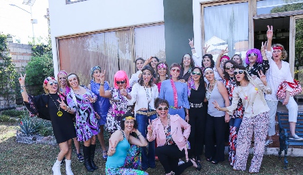  Fiesta sorpresa para Ana Hunter.