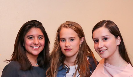  Fer Reyes, Ale Flores y Melissa Elizondo.