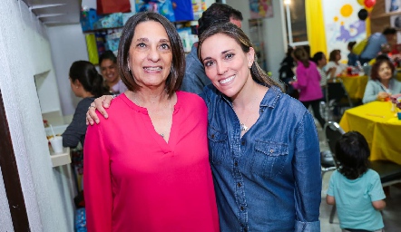  María Eugenia Torres y Daniela Llano.