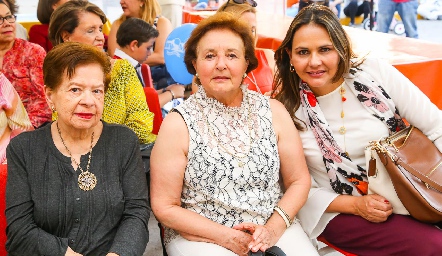  Enriqueta de Contreras, Cristina Peña y Toyita Villalobos.