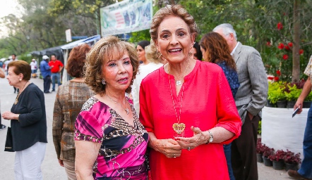  Carmela Alonso y Toyita Villalobos.