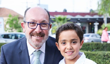  Memo con su papá Guillermo Domínguez.