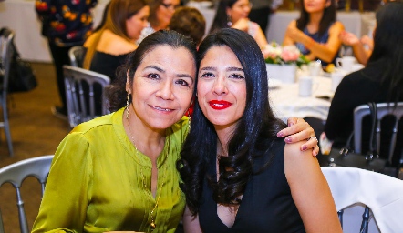  Beatriz Waldo y Gloria Pesina.