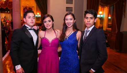  Hugo Jaque, Faride Flores, Alejandra Ortiz y Hugo Castillo.