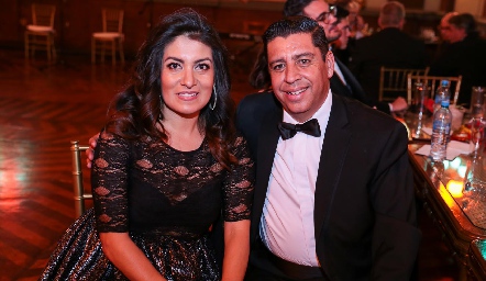 Ana Luisa y Oscar Macías .