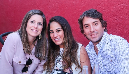 Daniela Villaseñor, Gloria Leal y Daniel Enríquez.