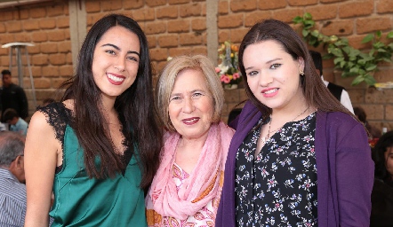  Sofía Chávez, Dolores Ortuño y Paola Ramos.