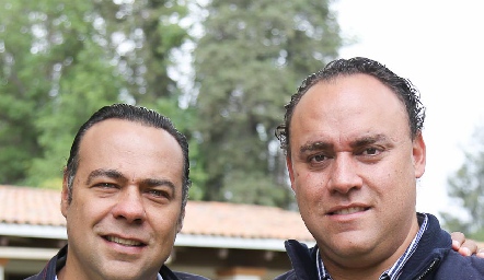  Alejandro y Francisco Torres.